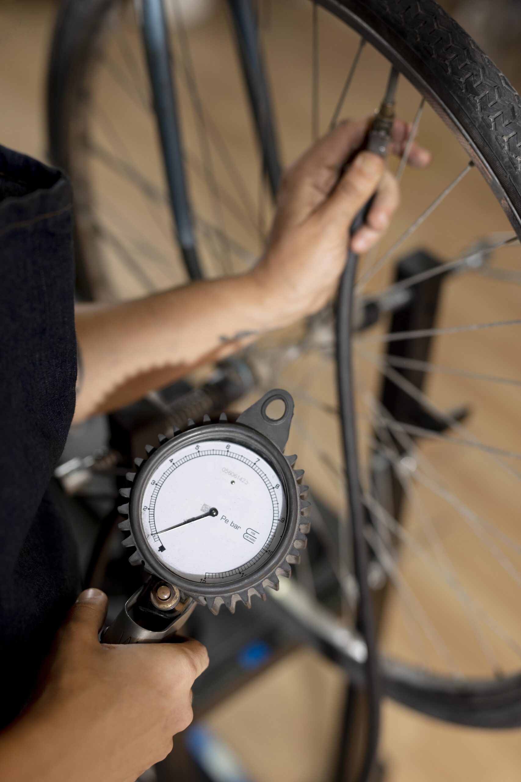 Waarom een Drukmeter Essentieel is op je Fietspomp